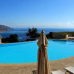taorminaluxapartment-taormina-city-centre.sicilyhotelsitaly.net/