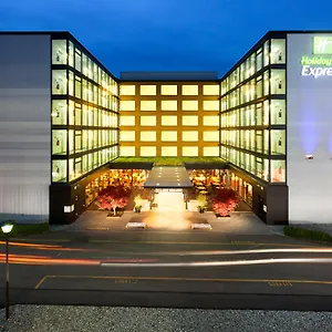 Hotel Express Zuerich Airport By Ihg, Rümlang